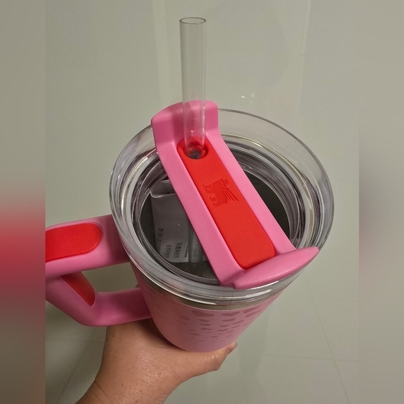 NWT Stanley Target 2025 Valentine's Limited Ed Collab Flowstate Quencher 30 oz - Picture 8 of 10